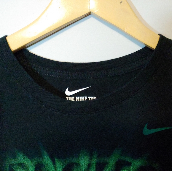 Nike Athletic Cut T-shirt - Picture 7 of 7